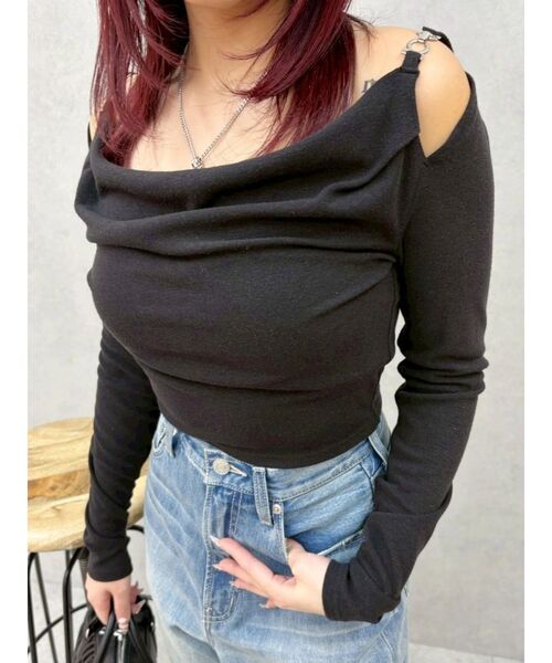 EVRIS(エヴリス)の「チェーンドレープリブトップス 春服(Tシャツ/カットソー・レディース・ホワイト/グリーン/ブラック・FREE)」の4枚目の写真