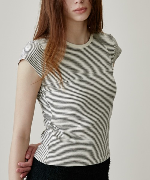 FUULLY STUDIO(フーリィーステューディオ)の「ボーダーコンパクトTEE(Tシャツ/カットソー・レディース・ネイビー/アイボリー・FREE)」の16枚目の写真