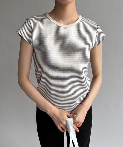 FUULLY STUDIO(フーリィーステューディオ)の「ボーダーコンパクトTEE(Tシャツ/カットソー・レディース・ネイビー/アイボリー・FREE)」の22枚目の写真