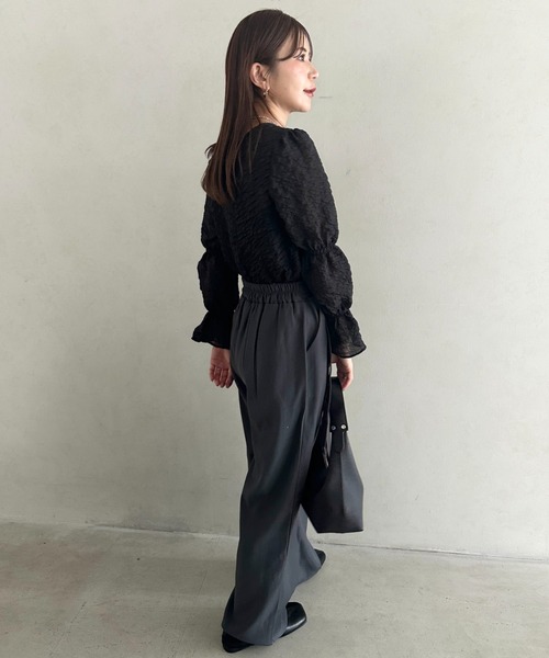 MYMOOD.(マイムード)の「丈感長めでシーズンレス♪ウエストベルトデザインストレートスラックスパンツ(スラックス・レディース・ブラック/ベージュ/グレー/アイボリー・FREE)」の5枚目の写真