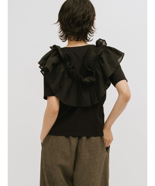 MIDIUMISOLID（ミディウミソリッド）の「MIDIUMISOLID for Ladies シフトフリルTシャツ（Tシャツ/カットソー・レディース・ブラック/オフホワイト・FREE）」の9枚目の写真