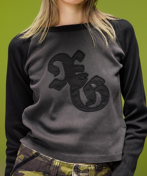 X-girl(エックスガール)の「PIGMENT DYED PATCH RAGLAN L/S BABY TEE(Tシャツ/カットソー・レディース・ブラック/オリーブ・S/M)」の14枚目の写真