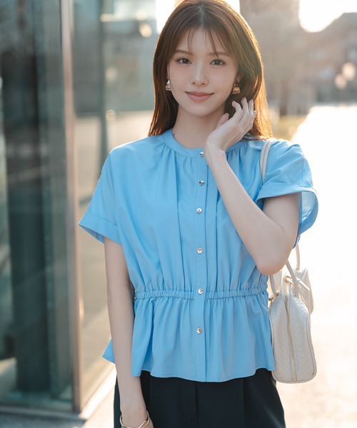 NATURAL BEAUTY BASIC(ナチュラルビューティーベーシック)の「追加生産【ちょうど、いい服】きゅっとふわっと。全部盛りブラウス(シャツ/ブラウス・レディース・ベージュ/ミント/ブルー/オフホワイト・フリ-)」の4枚目の写真