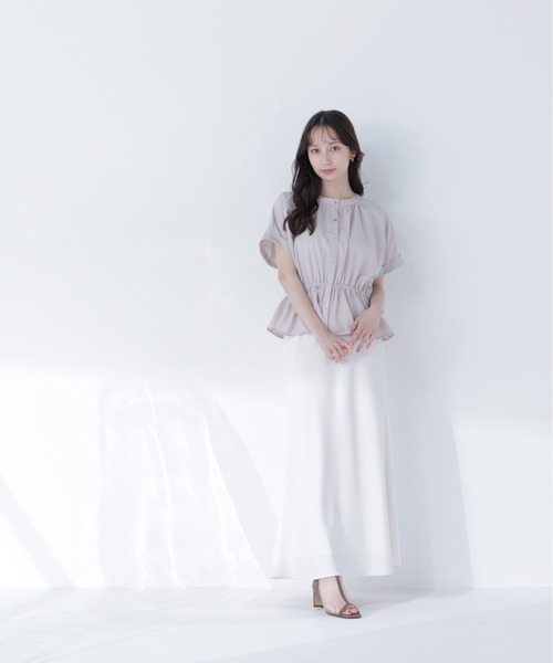 NATURAL BEAUTY BASIC(ナチュラルビューティーベーシック)の「追加生産【ちょうど、いい服】きゅっとふわっと。全部盛りブラウス(シャツ/ブラウス・レディース・ベージュ/ミント/ブルー/オフホワイト・フリ-)」の6枚目の写真