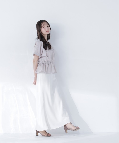 NATURAL BEAUTY BASIC(ナチュラルビューティーベーシック)の「追加生産【ちょうど、いい服】きゅっとふわっと。全部盛りブラウス(シャツ/ブラウス・レディース・ベージュ/ミント/ブルー/オフホワイト・フリ-)」の8枚目の写真