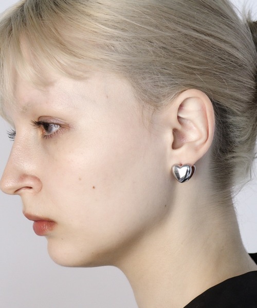 Bilan(ビラン)の「( 金属アレルギー軽減 サージカルステンレス ) ボリュームハートピアス / 【 BILAN 】 Volume Heart Pierce(ピアス(両耳用)・レディース・シルバー/ゴールド・FREE)」の2枚目の写真