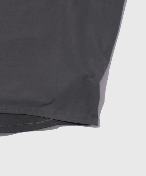 ADAM ET ROPE'(アダムエロペ)の「【MINUS】オーバーサイズTシャツ / 接触冷感 / 遮熱 / UVカット / 吸水拡散(Tシャツ/カットソー・メンズ・ネイビー/ホワイト/チャコールグレー/ブラック・L/M)」の17枚目の写真