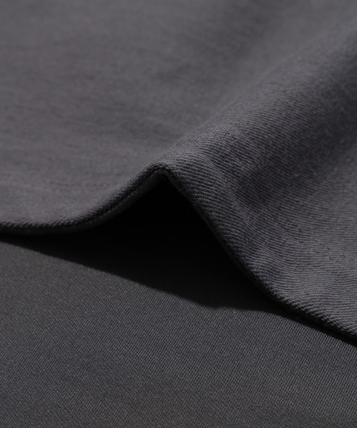 ADAM ET ROPE'(アダムエロペ)の「【MINUS】オーバーサイズTシャツ / 接触冷感 / 遮熱 / UVカット / 吸水拡散(Tシャツ/カットソー・メンズ・ネイビー/ホワイト/チャコールグレー/ブラック・L/M)」の9枚目の写真
