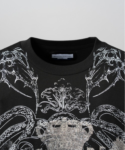 MAISON SPECIAL（メゾンスペシャル）の「《UNISEX》【Hypnose Association for MAISON SPECIAL】「SNAKE」Prime-Over Crew Neck Graphic T-Shirt/「スネーク」プライムオーバークルーネックグラフィックTシャツ【MAISON SPECIAL/メゾンスペシャル】（Tシャツ/カットソー・メンズ・ブラック・2/1/0）」の5枚目の写真