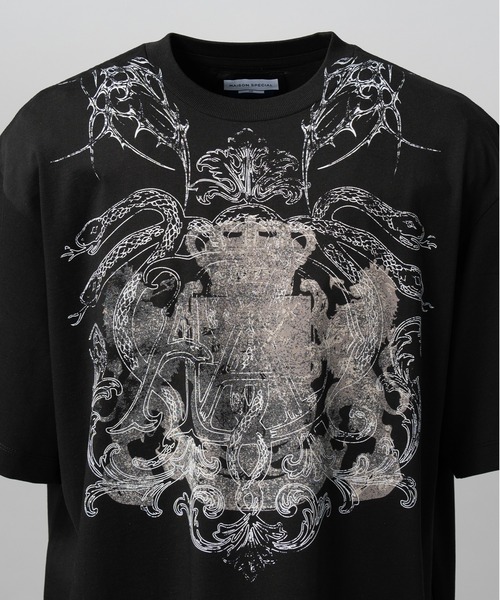 MAISON SPECIAL（メゾンスペシャル）の「《UNISEX》【Hypnose Association for MAISON SPECIAL】「SNAKE」Prime-Over Crew Neck Graphic T-Shirt/「スネーク」プライムオーバークルーネックグラフィックTシャツ【MAISON SPECIAL/メゾンスペシャル】（Tシャツ/カットソー・メンズ・ブラック・2/1/0）」の6枚目の写真