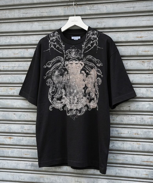 MAISON SPECIAL(メゾンスペシャル)の「《UNISEX》【Hypnose Association for MAISON SPECIAL】「SNAKE」Prime-Over Crew Neck Graphic T-Shirt/「スネーク」プライムオーバークルーネックグラフィックTシャツ【MAISON SPECIAL/メゾンスペシャル】(Tシャツ/カットソー・メンズ・ブラック・2/1/0)」の12枚目の写真