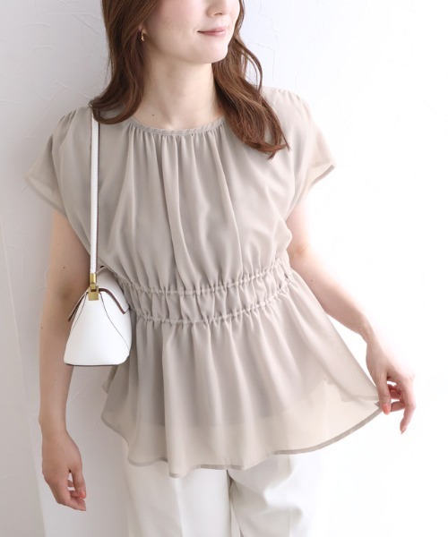 Pierrot(ピエロ)の「【接触冷感インナー付き】ウエストシャーリングシフォンブラウス(シャツ/ブラウス・レディース・ネイビー/チャコール/ブルー系その他/グレイッシュベージュ・LL/L/M)」の5枚目の写真