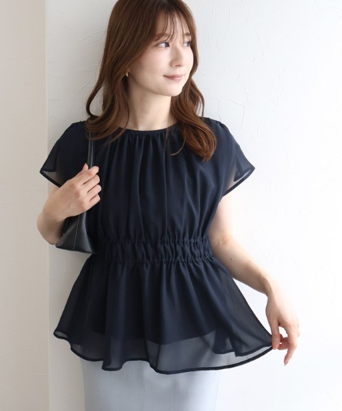 Pierrot(ピエロ)の「【接触冷感インナー付き】ウエストシャーリングシフォンブラウス(シャツ/ブラウス・レディース・ネイビー/チャコール/ブルー系その他/グレイッシュベージュ・LL/L/M)」の16枚目の写真
