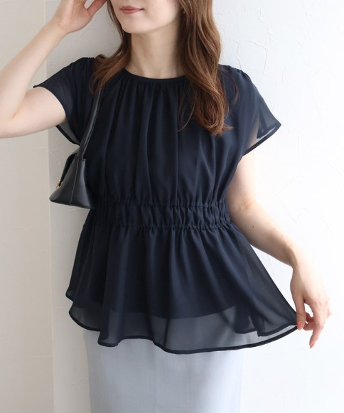 Pierrot(ピエロ)の「【接触冷感インナー付き】ウエストシャーリングシフォンブラウス(シャツ/ブラウス・レディース・ネイビー/チャコール/ブルー系その他/グレイッシュベージュ・LL/L/M)」の17枚目の写真