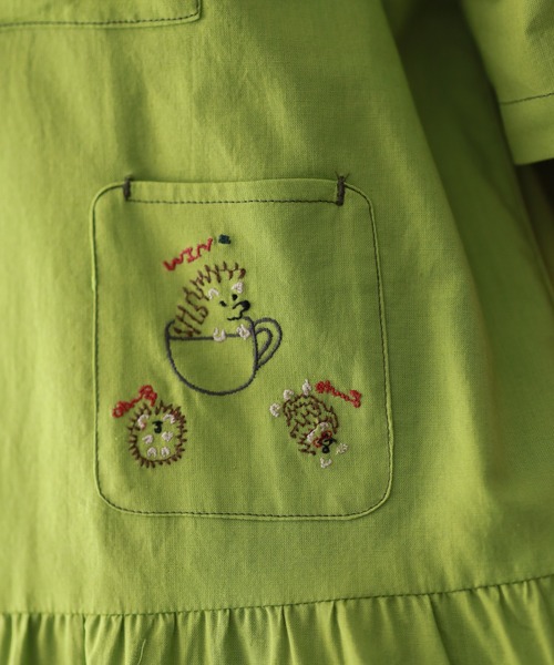 Emago(イマゴ)の「EMAGO カップ取り刺繍ワンピース 半袖(シャツワンピース・レディース・グリーン/ホワイト/スミクロ・FREE)」の21枚目の写真