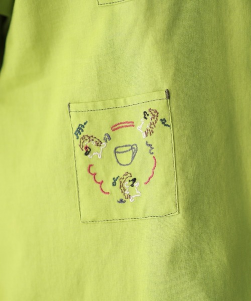 Emago(イマゴ)の「EMAGO カップ取り刺繍ワンピース 半袖(シャツワンピース・レディース・グリーン/ホワイト/スミクロ・FREE)」の19枚目の写真