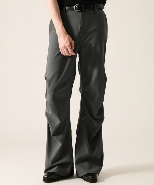 CLEL(クレイル)の「【CLEL】Grace Cloth 3D Tuck Flare Pants / グレイスクロス 3Dタックフレアパンツ(スラックス・メンズ・ダークウッド/グレー/ブラック・XS/S/M/L)」の12枚目の写真