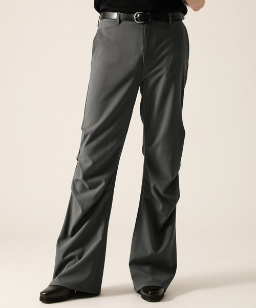 CLEL(クレイル)の「【CLEL】Grace Cloth 3D Tuck Flare Pants / グレイスクロス 3Dタックフレアパンツ(スラックス・メンズ・ダークウッド/グレー/ブラック・XS/S/M/L)」の13枚目の写真