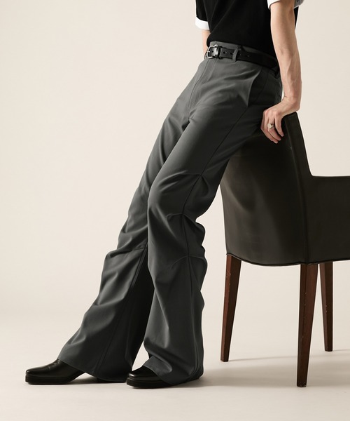 CLEL(クレイル)の「【CLEL】Grace Cloth 3D Tuck Flare Pants / グレイスクロス 3Dタックフレアパンツ(スラックス・メンズ・ダークウッド/グレー/ブラック・XS/S/M/L)」の22枚目の写真