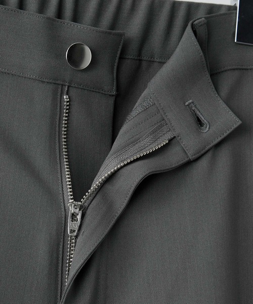 CLEL(クレイル)の「【CLEL】Grace Cloth 3D Tuck Flare Pants / グレイスクロス 3Dタックフレアパンツ(スラックス・メンズ・ダークウッド/グレー/ブラック・XS/S/M/L)」の5枚目の写真
