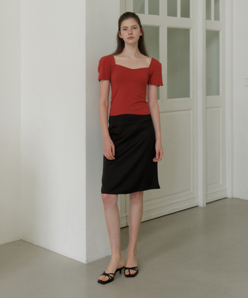 REORG(リオルグ)の「GIR SATIN MIDI SKIRT BLACK(スカート・レディース・その他・MEDIUM/LARGE/SMALL)」の2枚目の写真