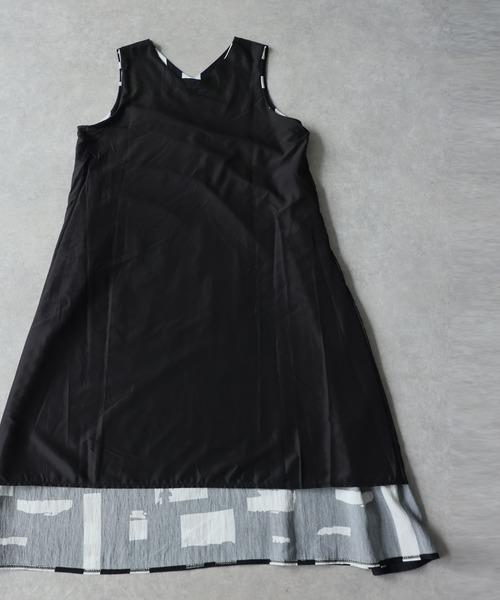 antiqua(アンティカ)の「アート柄 幾何学柄 マキシ丈 フレア ワンピース(ワンピース・レディース・ブラック・ONESIZE)」の5枚目の写真