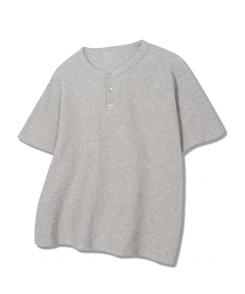 DE GRAND MATIN(ディグランドマーティン)の「Waffle Henley-neck T-shirt_Navy(Tシャツ/カットソー・メンズ・ネイビー/ライトグレー/ブラック・MEDIUM/LARGE/X-LARGE)」の3枚目の写真