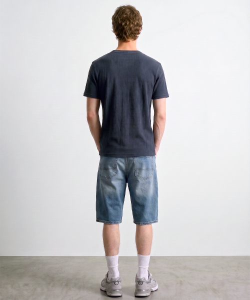 DE GRAND MATIN(ディグランドマーティン)の「Waffle Henley-neck T-shirt_Navy(Tシャツ/カットソー・メンズ・ネイビー/ライトグレー/ブラック・MEDIUM/LARGE/X-LARGE)」の7枚目の写真