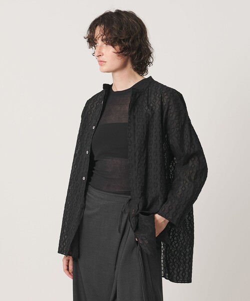 Pheeta(フィータ)の「<Pheeta>Christine ノーカラー シャツ / 016C-25(シャツ/ブラウス・レディース・ブラック/ホワイト・FREE)」の4枚目の写真