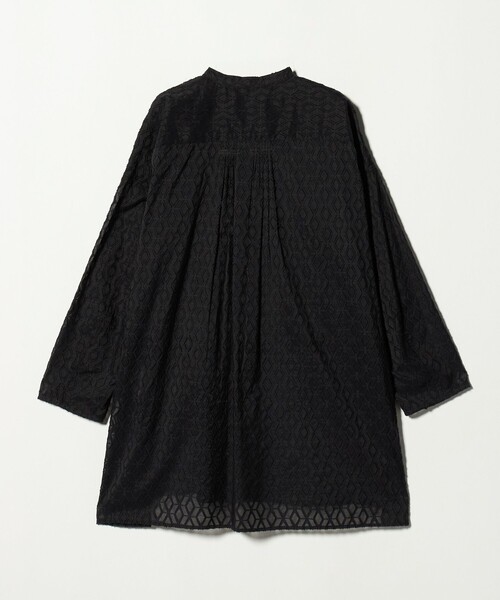 Pheeta(フィータ)の「<Pheeta>Christine ノーカラー シャツ / 016C-25(シャツ/ブラウス・レディース・ブラック/ホワイト・FREE)」の17枚目の写真
