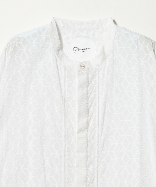 Pheeta(フィータ)の「<Pheeta>Christine ノーカラー シャツ / 016C-25(シャツ/ブラウス・レディース・ブラック/ホワイト・FREE)」の12枚目の写真