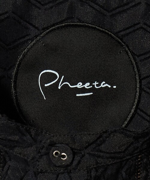 Pheeta(フィータ)の「<Pheeta>Christine ノーカラー シャツ / 016C-25(シャツ/ブラウス・レディース・ブラック/ホワイト・FREE)」の14枚目の写真