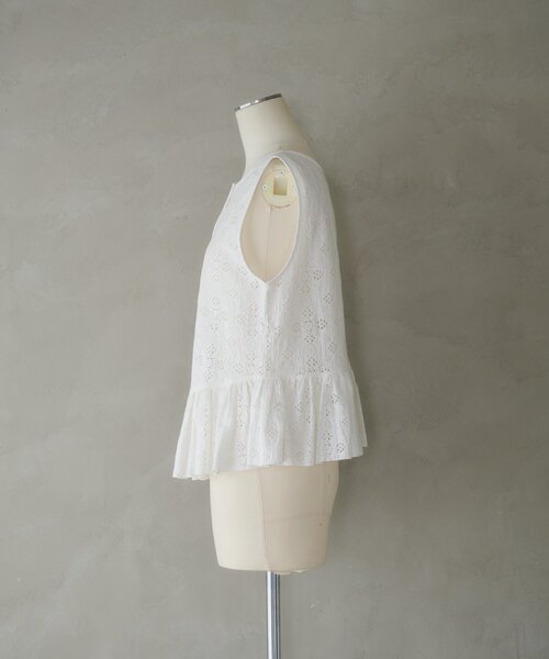 SHENERY(シーナリー)の「【再入荷】レースペプラムフリルタンク(シャツ/ブラウス・レディース・ブラック/オフホワイト・FREE)」の17枚目の写真