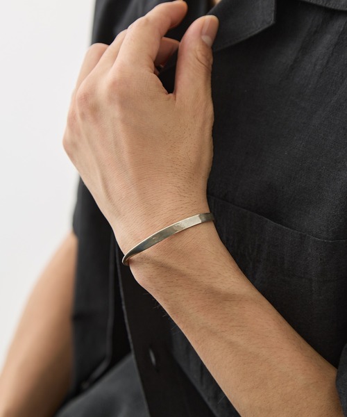 GARNI(ガルニ)の「【GARNI/ガルニ】Loop Bangle-Large(バングル/リストバンド・メンズ・シルバー・FREE)」の6枚目の写真