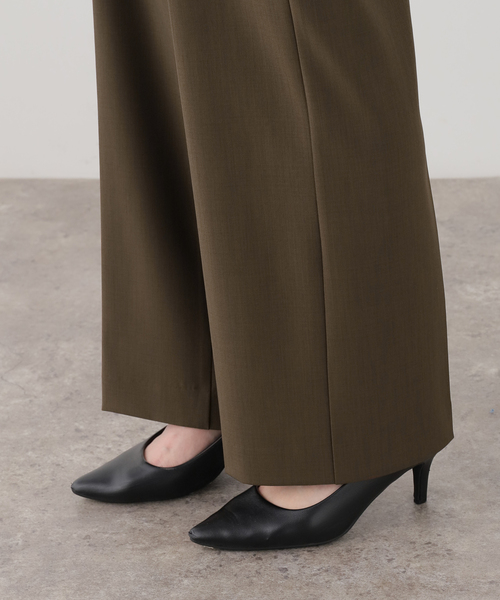 IENA(イエナ)の「《一部店舗限定/UVカット/防シワ》DRYストレッチ スリムフレアパンツ(スラックス・レディース・チャコールグレー/ブラウン・36/38)」の8枚目の写真