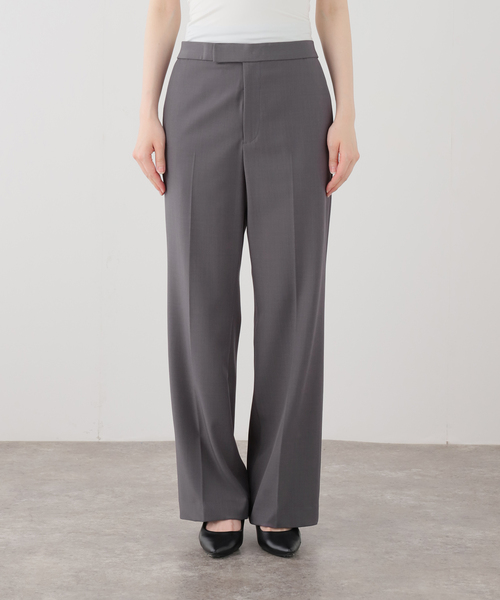 IENA(イエナ)の「《一部店舗限定/UVカット/防シワ》DRYストレッチ スリムフレアパンツ(スラックス・レディース・チャコールグレー/ブラウン・36/38)」の4枚目の写真