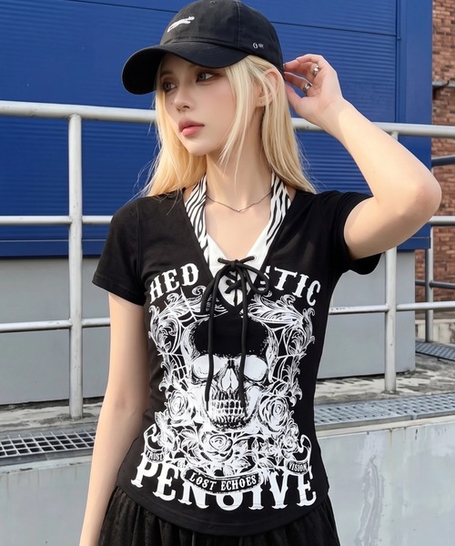 .KOM(ドットコム)の「A'GEM/9 × .kom 『.KOM/ドットケーオーエム』Skull Lace-Up Halter Neck Short Sleeve T-Shirt/スカルレースアップホルターネック半袖Tシャツ(Tシャツ/カットソー・レディース・ホワイト/ブラック/グレー・FREE)」の12枚目の写真