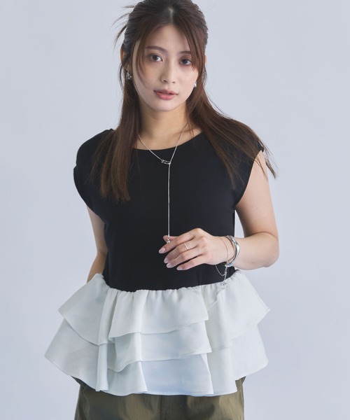 archives(アルシーヴ)の「ボーダーアソートフリルドッキングノースリTOPS(Tシャツ/カットソー・レディース・ブラック/ブラウン/ホワイト×ブラック/ホワイト×グレー・MEDIUM)」の1枚目の写真