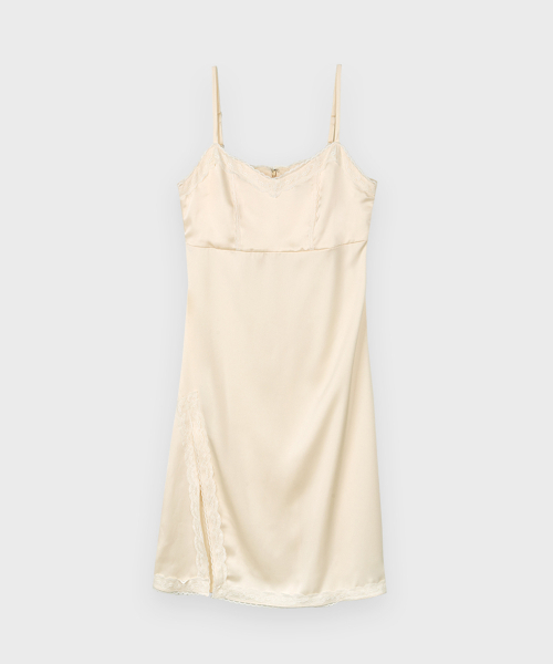 SINOON(シヌーン)の「Satin Lace Ribbon Onepiece (Cream)(ワンピース・レディース・Cream・FREE)」の3枚目の写真