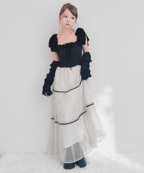 OLIVE des OLIVE（オリーブデオリーブ）の「リボン付ティアードキャミワンピ（ワンピース・レディース・ブラック/ブラウン/アイボリー・FREE）」の2枚目の写真