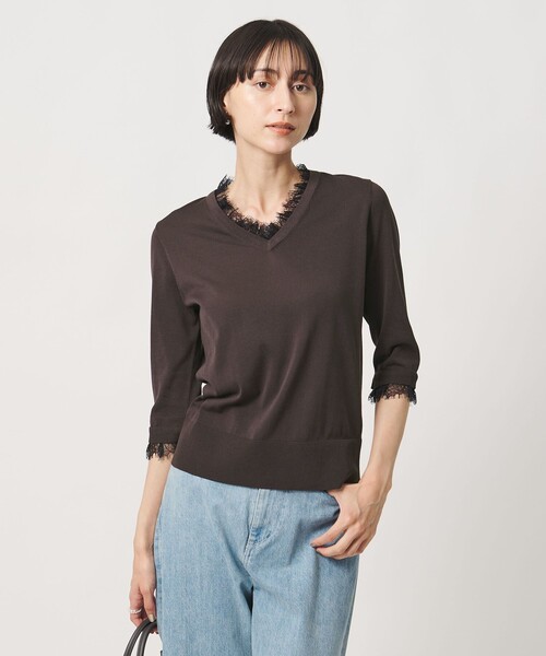 UNITED ARROWS(ユナイテッドアローズ)の「レースコンビ Vネックニット ‐ウォッシャブル‐(ニット/セーター・レディース・ブラック/ダークブラウン/ネイビー・FREE)」の4枚目の写真