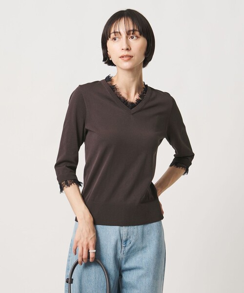 UNITED ARROWS(ユナイテッドアローズ)の「レースコンビ Vネックニット ‐ウォッシャブル‐(ニット/セーター・レディース・ブラック/ダークブラウン/ネイビー・FREE)」の5枚目の写真