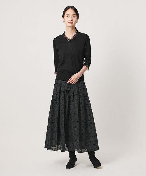 UNITED ARROWS(ユナイテッドアローズ)の「レースコンビ Vネックニット ‐ウォッシャブル‐(ニット/セーター・レディース・ブラック/ダークブラウン/ネイビー・FREE)」の8枚目の写真