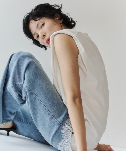 VION(ヴィオン)の「ストレッチストレートフレアデニム / Stretch Straight Flare Denim(デニムパンツ・レディース・ネイビー/ブルー・S/M)」の13枚目の写真