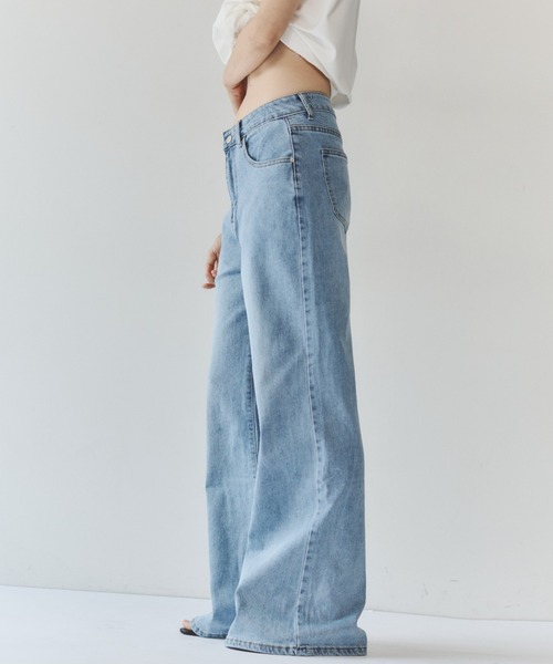 VION(ヴィオン)の「ストレッチストレートフレアデニム / Stretch Straight Flare Denim(デニムパンツ・レディース・ネイビー/ブルー・S/M)」の4枚目の写真
