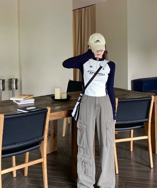 Ritzy(リッツィー)の「ラグランスリーブ ハーフジップ クロップド長袖トップス(Tシャツ/カットソー・レディース・グレー/ピンク・L/M)」の20枚目の写真