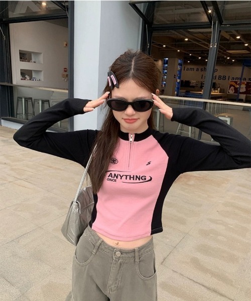 Ritzy(リッツィー)の「ラグランスリーブ ハーフジップ クロップド長袖トップス(Tシャツ/カットソー・レディース・グレー/ピンク・L/M)」の21枚目の写真