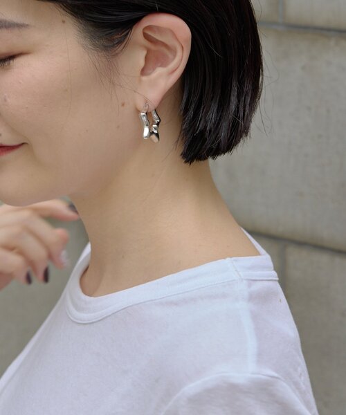 ear PAPILLONNER(イアパピヨネ)の「《WEB&一部店舗限定》スターフープピアス(ピアス(両耳用)・レディース・ゴールド/シルバー・FREE)」の9枚目の写真