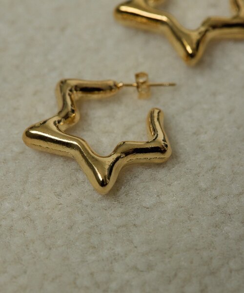 ear PAPILLONNER(イアパピヨネ)の「《WEB&一部店舗限定》スターフープピアス(ピアス(両耳用)・レディース・ゴールド/シルバー・FREE)」の11枚目の写真