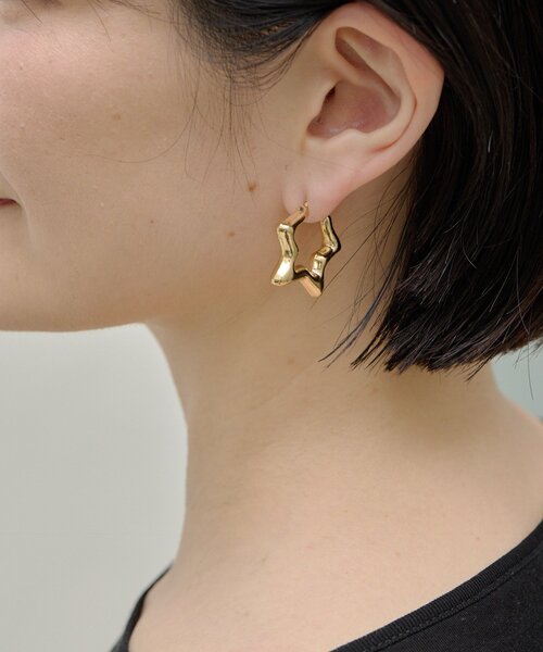 ear PAPILLONNER(イアパピヨネ)の「《WEB&一部店舗限定》スターフープピアス(ピアス(両耳用)・レディース・ゴールド/シルバー・FREE)」の13枚目の写真